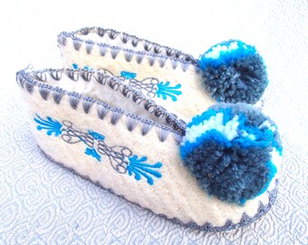 kids Greek slippers (Size 26 / UK8,5)