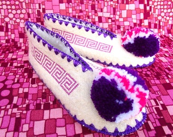 kids Greek Slippers Size 35 / UK3 / wool / leather / pompom