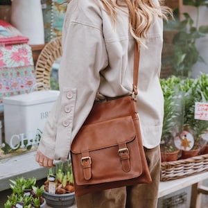 Echtleder Crossbody Schultertasche mit Fronttasche, handgefertigte Leder Geldbörse mit Tasche