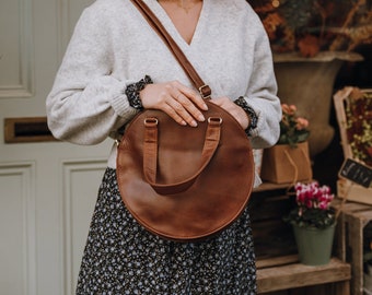 round purses leather