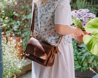 Brown Leather Crossbody Bag, Organiser Handbag with Pockets, Adjustable Shoulder Bag, Everyday Leather Purse