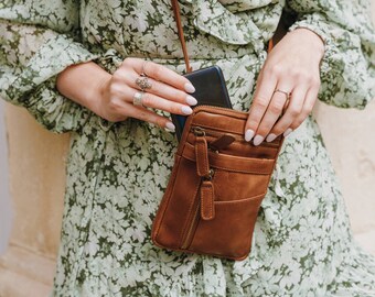 Leather Smartphone bag, Iphone pouch, Smartphone Purse, Travel Purse, Tan Mini Crossbody Bag