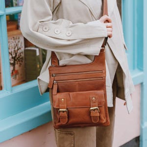 Leder Umhängetasche, Hellbraun Schultertasche aus Leder mit Taschen, Tan