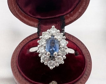 Vintage Daisy Ring, 18k Gold Ring, Ceylon Sapphire and Diamonds, Engagement Ring, Natural Sapphire, Real Diamonds Ring, Gift for Her