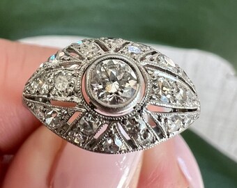 Art Deco  Ring, Platinum Ring with old cut Diamonds French  Circa 1930