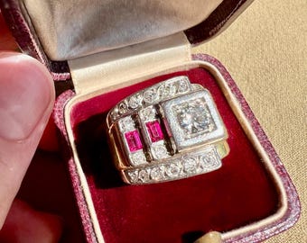 French Tank Ring 1940s – 18k Gold and Platinum – Diamonds & Rubies – Art Deco Retro