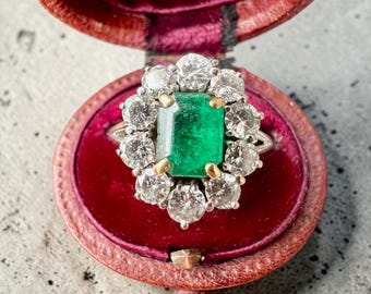 Vintage Emerald Diamond Ring | 18K Gold Daisy Cluster