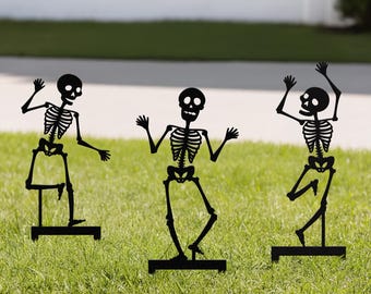 Outdoor Skeleton Halloween Decor, Halloween Outdoor Sign, Halloween Garden Sign, Metal Halloween Yard Stake, Halloween Skeleton Sign Decor