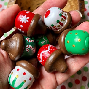 Christmas Decor Painted Wooden Acorn Bowl Fillers Holiday Patterns & Designs