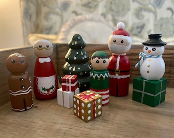 Christmas Play Set | Hand Painted Wooden Toy Figures | Set of 10 | Santa Mrs Claus Elf Gingerbread Man Snowman Tree Gifts | Peg Dolls