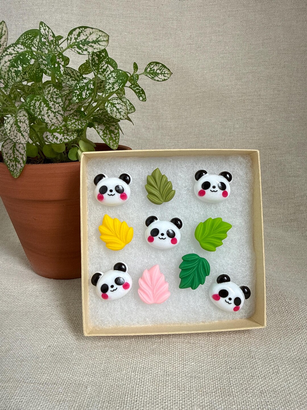 Panda and Leaf Design Push Pins Set of 10 | Decorative Thumbtacks ...