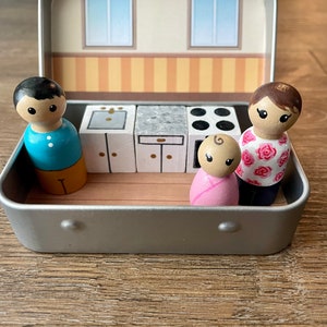 Family Kitchen Peg People | Dolls Dollhouse Travel Portable Play Set in Themed Tin