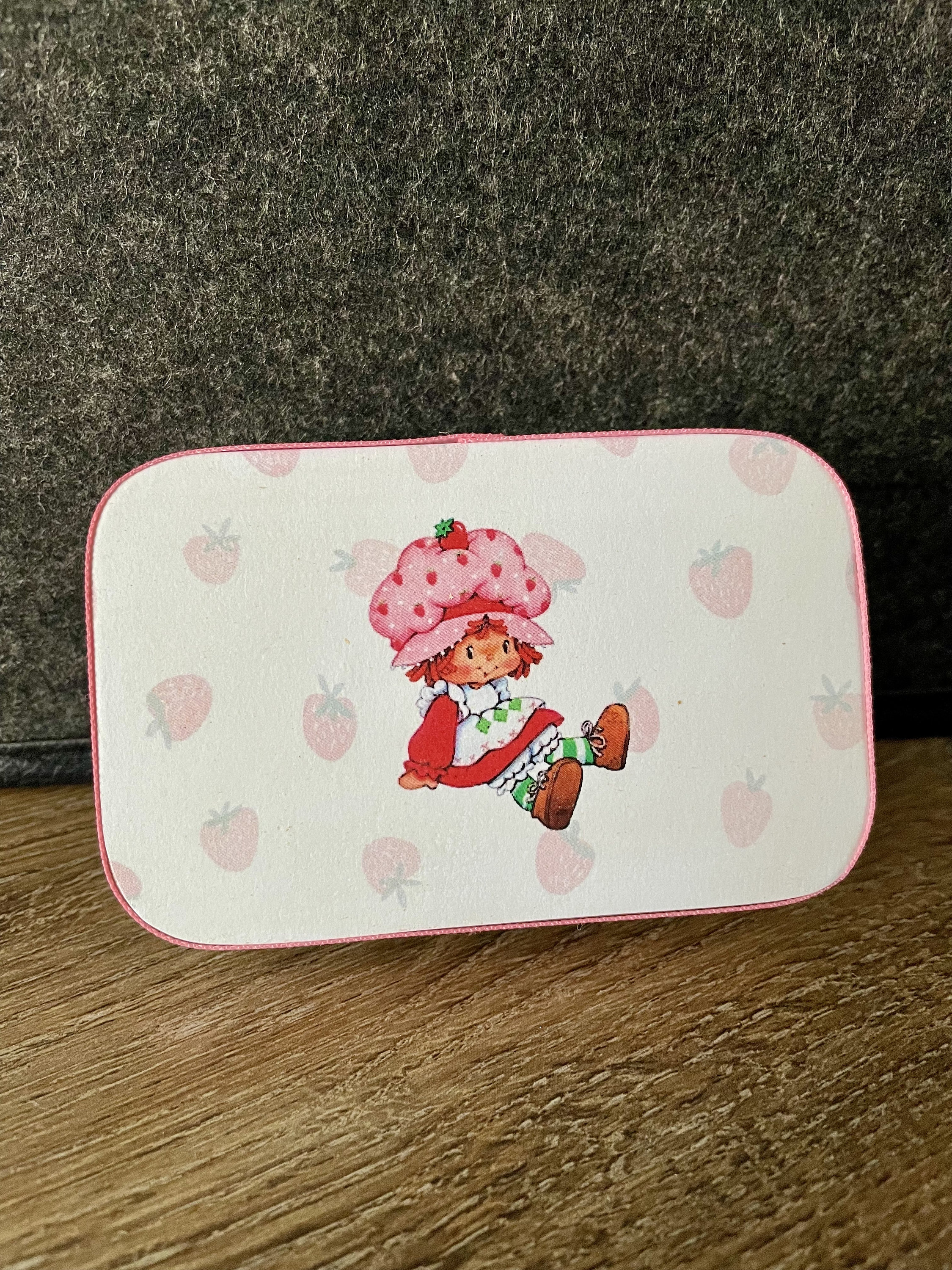 Strawberry Shortcake Nylon Bi-Fold Wallet 2006