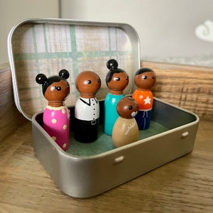 Sweet Family Peg People African American Dolls House Pretend Play Set in Themed Tin