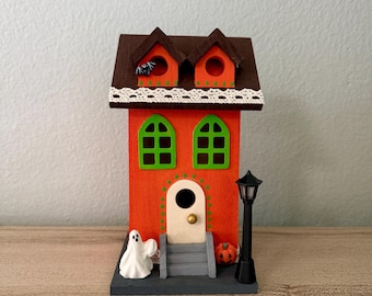 Halloween House, Miniature Decorated Light-Up Hand-Painted Wood Decor Holiday Decoration