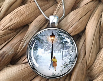 Chronicles of Narnia Lion Witch Wardrobe Lamp Post Lamppost Lucy Design Glass Pendant Necklace