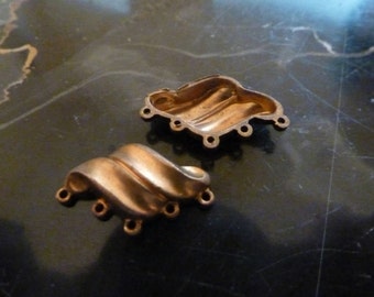 Vintage Brass Connectors, 1940s Unplated Heavy Struck Die Cast 5 or NO Loop Jewelry Findings, 20x12x4mm, 2 pcs. (C25)
