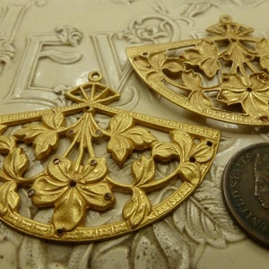 1 Vintage Gold Plate Brass FAN, Dapped Pendant, Finding, Embellishment approx 53.5 x 36.5mm, 1 pc. C52