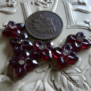 6 Vintage Shabby or Grungy 8mm RED Glass Flower Cab Cabochons C39