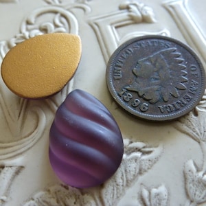 1 Vintage RARE Vintage Austrian Amethyst Wavy Ribbed Corrugated Pear Matte Frosted Glass Cab, 18 x 13mm, Austria C50
