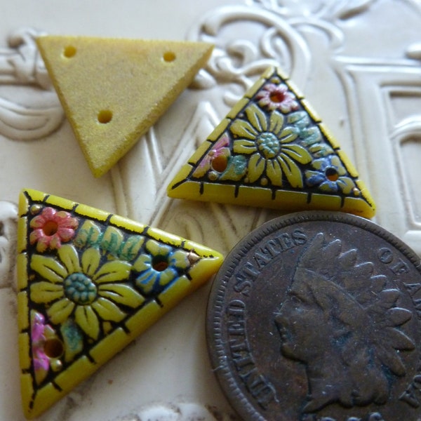 2 Vintage Mosaic Czecho-Slovakia Yellow Relief Flower TRIANGLE Cab Glass Stone Sew Ons, 16 x 16mm, G1