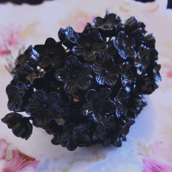 4 10mm Vintage Glass Black Flower Headpins