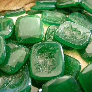 2 Vintage Gorgeous Green Chrysophase Glass Cushion Warrior Intaglio Cameo Gbin