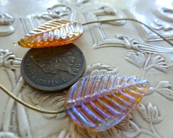 2 Vintage Wired Topaz Leaves, Wired Glass Leaves, 23 x 14mm, Looped, Wire Bead, Drop, Pendant C44