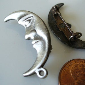 Vintage Moon Pendant Drop Pin, 1950s Nouveau Man in the Moon Crescent Pin, Raw Solid Die Cast Silver Jewelry Findings, 31mm, 1 piece Gbin