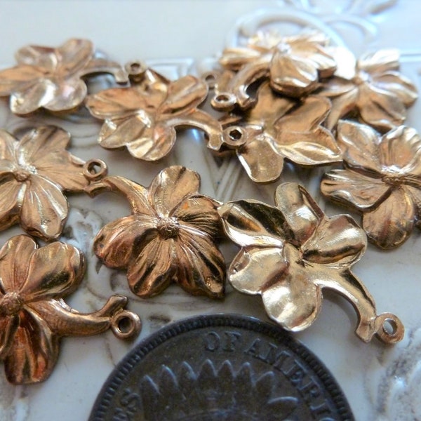 10 vintage unplated, brass stamped flower drops or pendants, Vintage Brass Pendants,  Jewelry Findings 25x22.5mm C12