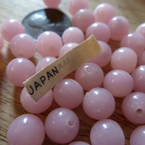 24 Vintage Japanese Pale Creamy 8mm Alabaster Pink Glass Beads C31