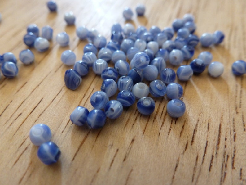 50 Vintage Japanese Itsy Bitsy 3mm Blue and White Glass Beads C29 image 2