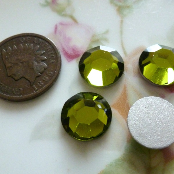 4 Vintage Silver Foil Foiled Olivine Green Glass 11mm Cab Cabochon Machine Cut Stones, Facet Chips C4