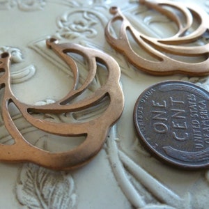 2 Vintage Pendants, 1950s Double Loop Cast Ginger Brass, Unplated Raw Die Cast Drops, Earring Jewelry Findings, 31mm x 31mm, 2pcs. (C18a)