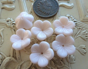 6Pcs Soft PINK Opaque Vintage Japan Flower Molded BEADS, appx 13mm Diameter x 5mm High Cbin