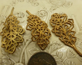 2 Vintage Miriam Haskell Full Dapped HEAVIER Brass Filigree Cast Leafs,45.5 x 20mm C52