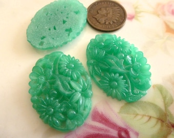 1 Oval Chrysophase Green Glass Relief Flower Cab, 30x22mm x 3mm Thick, Japanese or Czech Flower Cab, Cameos C44