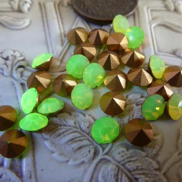 12 Vintage UV approx 5mm Round Faceted Gold Foil Back YELLOW Opal Austrian Stones Jewels C39