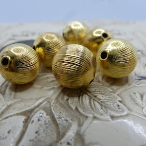 10 Beautiful GOLD Tone Plated Metal Spiral Grooved Hollow Beads, Approx 10.5mm Hole to hole x 9.9mm Diameter C52