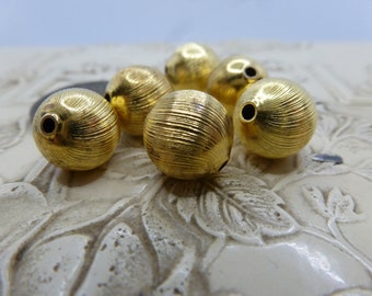 10 Beautiful GOLD Tone Plated Metal Spiral Grooved Hollow Beads, Approx 10.5mm Hole to hole x 9.9mm Diameter C52