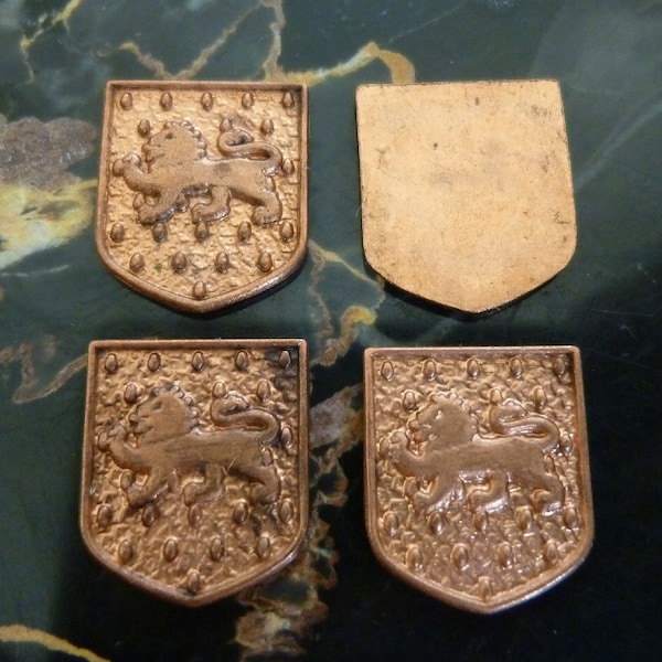 Vintage Heraldic Shield or Coat of Arms, 1960s Renaissance Style Lion Jewelry Findings, Ren Faire Costume Accessories, 13x11mm, 6 pcs. (C18)
