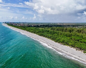Aerial View of Juno Beach, Florida – Pristine Coastline & Ocean Waves