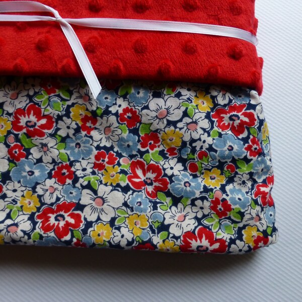 Large Minky Blanket - Retro Flowers, super soft dotted minky lined blanket