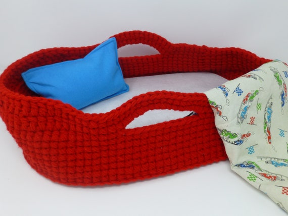 red moses basket