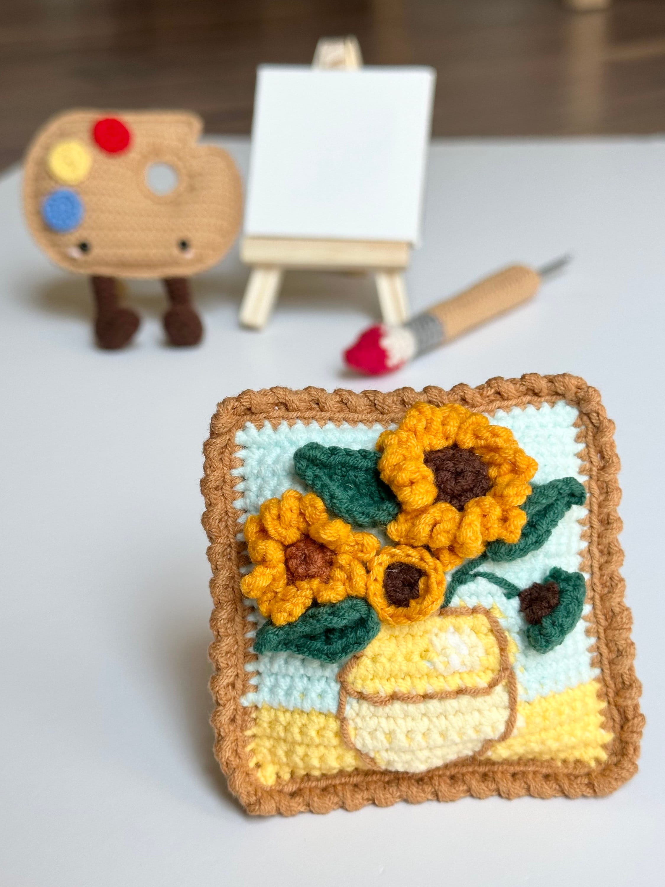 かぎ針編みの絵画：ひまわり、ゴッホ風の3Dミニアート