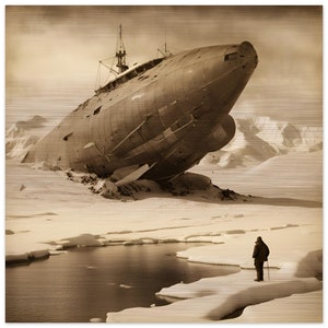 Könnte beinhalten: Ein großes, rostiges Schiff liegt auf einer schneebedeckten, eisigen Landschaft gestrandet. Eine einsame Gestalt steht auf dem Eis und blickt auf das Schiff.