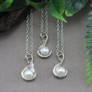 Pearl Swirl Pendant
