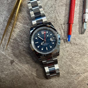 NH34 GMT Mod Seiko - Datejust Case - Center Polished Bracelet - Blue Wave Dial