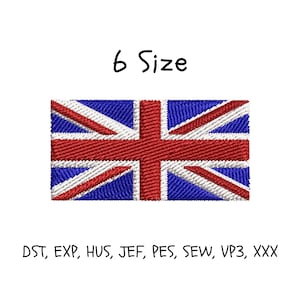 Può includere: Una toppa rettangolare ricamata raffigurante la bandiera del Regno Unito in filo rosso, bianco e blu. Il testo 6 Size è stampato sopra il disegno, e il testo DST, EXP, HUS, JEF, PES, SEW, VP3, XXX è stampato sotto il ricamo.