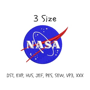 Op de afbeelding: Een borduurontwerp met het blauwe, ronde NASA-logo met witte letters, een rode boog en witte sterren. De tekst 3 Size staat boven het logo en de bestandsformaten DST, EXP, HUS, JEF, PES, SEW, VP3, XXX staan onder het logo vermeld.